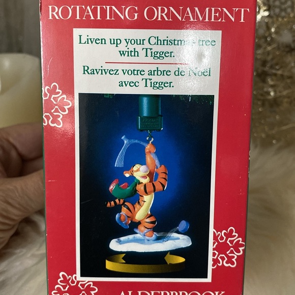 Vintage 1989 Alderbrook/noma rotating Winnie the Pooh Tigger rotating ornament - Picture 4 of 10